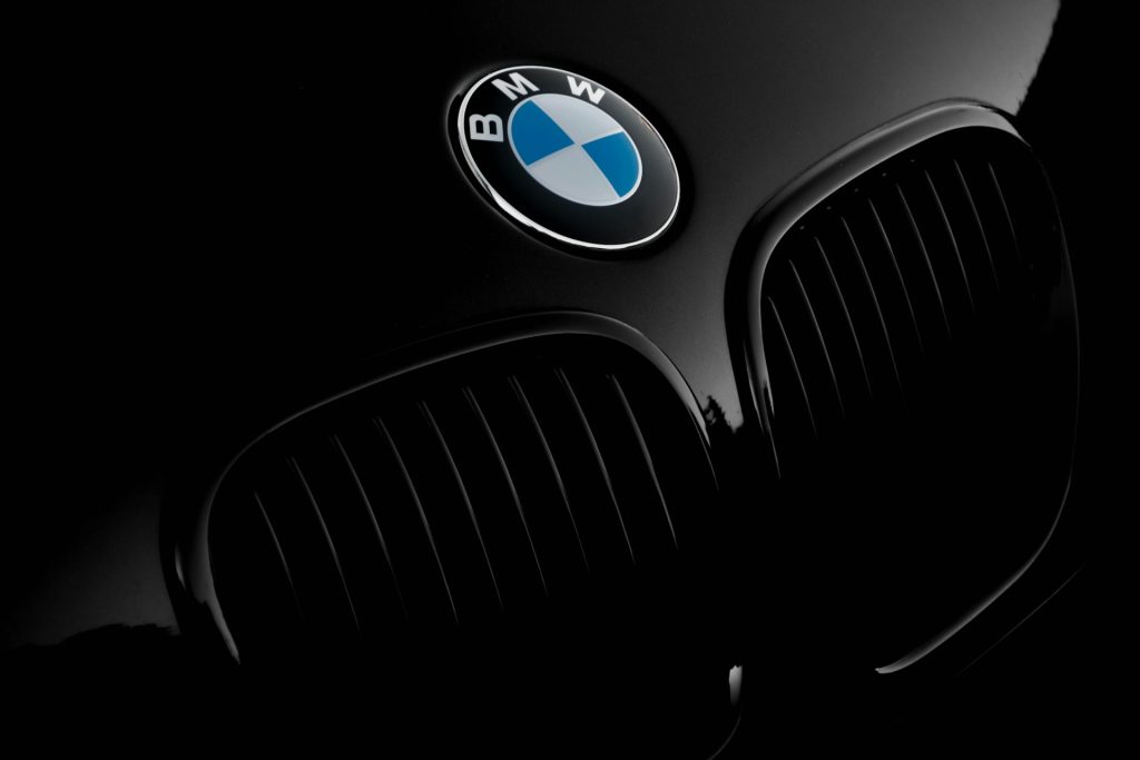 BMW iX5 Hydrogen ganha visual artístico exclusivo para o Art Basel